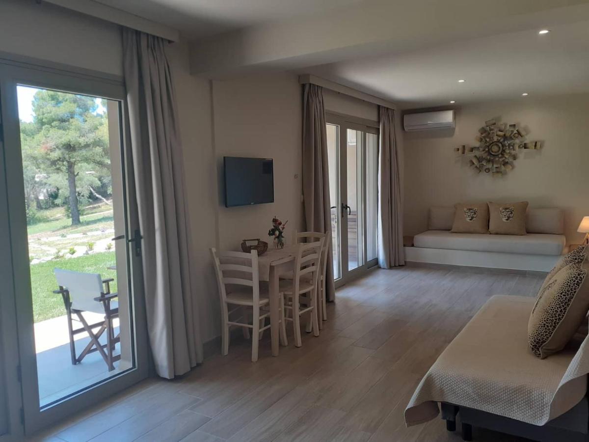 Forest Resort Suites Skiathos Troulos Eksteriør bilde