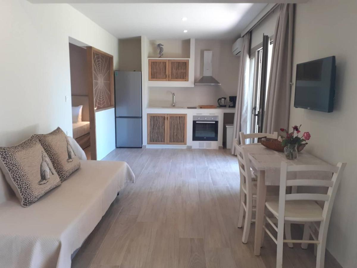Forest Resort Suites Skiathos Troulos Eksteriør bilde