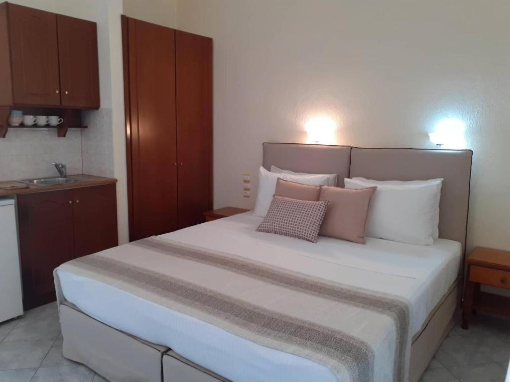 Forest Resort Suites Skiathos Troulos Eksteriør bilde