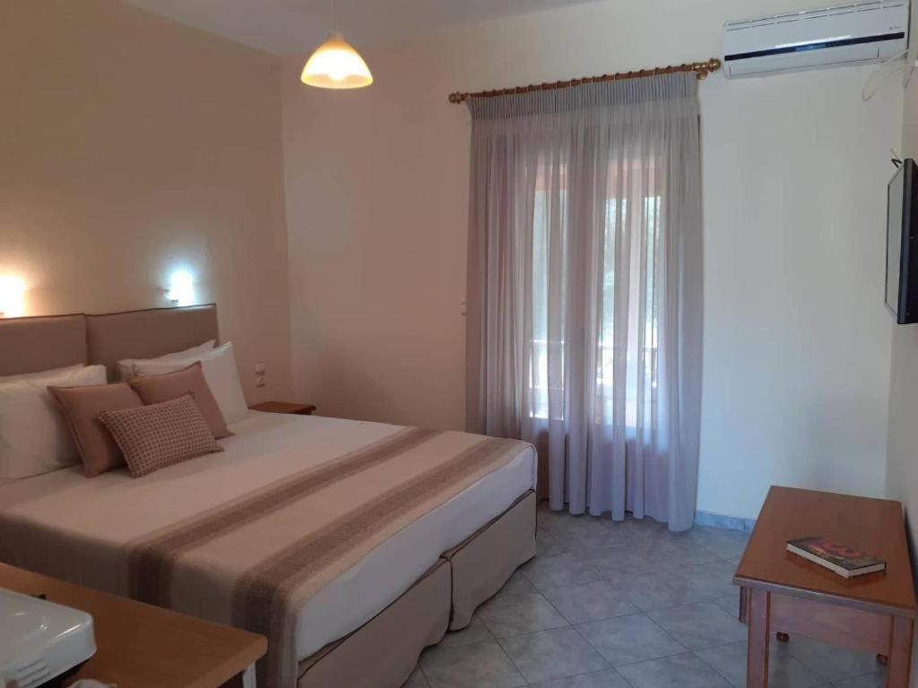 Forest Resort Suites Skiathos Troulos Eksteriør bilde